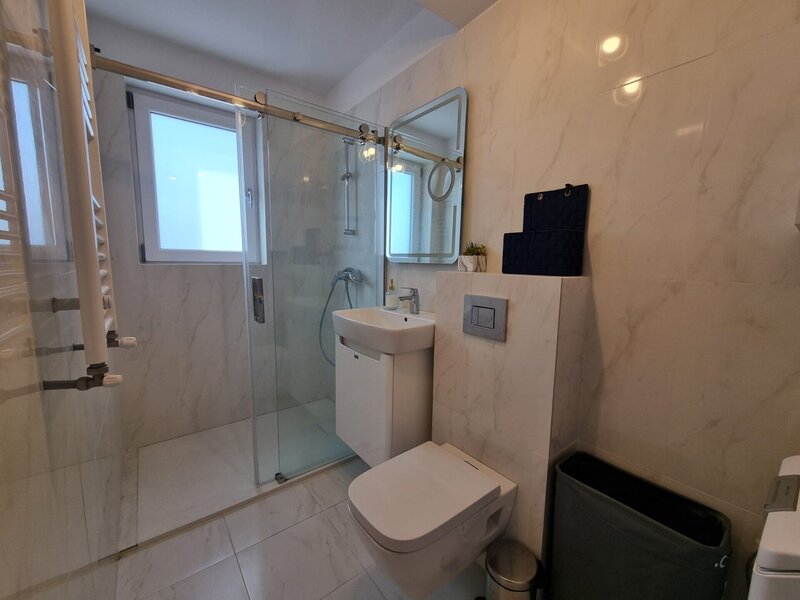 Aparatorii Patriei apartament 2 camere bloc nou terasa spatioasa