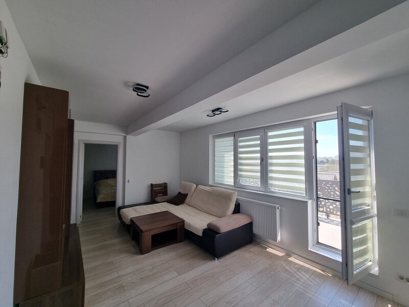 Aparatorii Patriei apartament 2 camere bloc nou terasa spatioasa