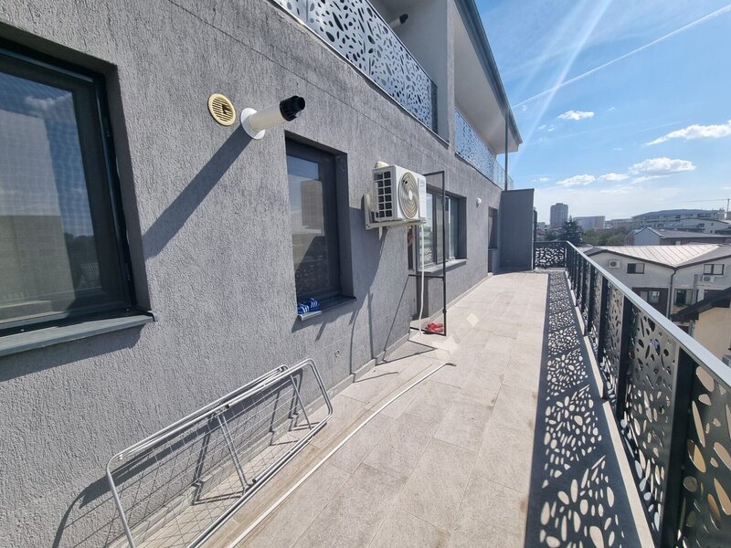 Aparatorii Patriei apartament 2 camere bloc nou terasa spatioasa